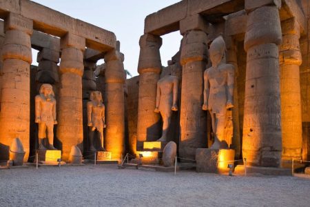 Tagesausflug El Gouna Luxor Ins Tal der Könige mit Mini-Bus
